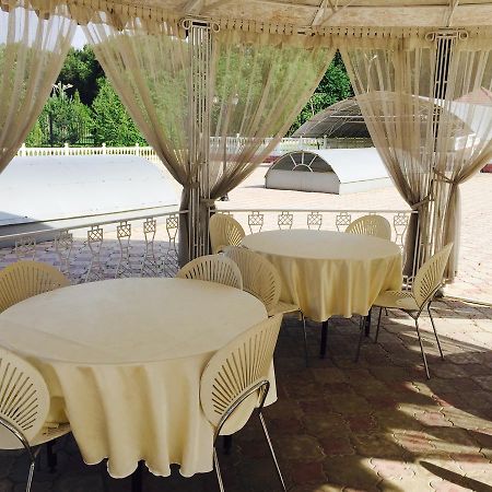 Hotel Ark Ms Taraz Kültér fotó