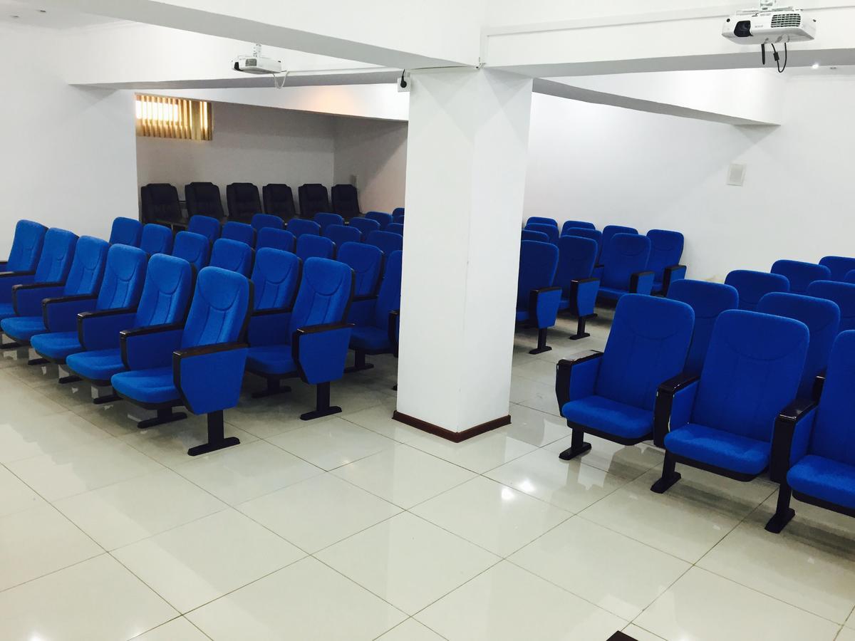 Hotel Ark Ms Taraz Kültér fotó