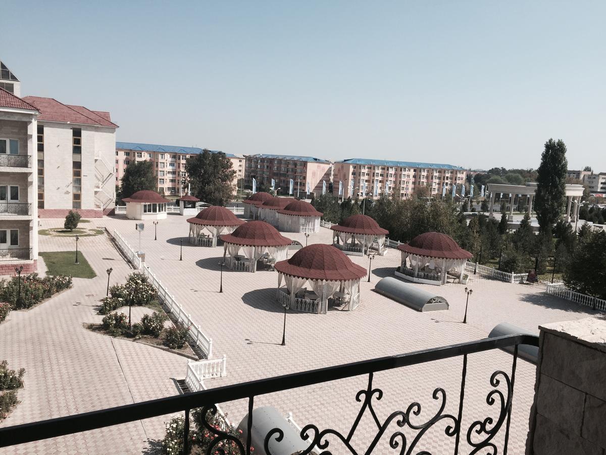 Hotel Ark Ms Taraz Kültér fotó