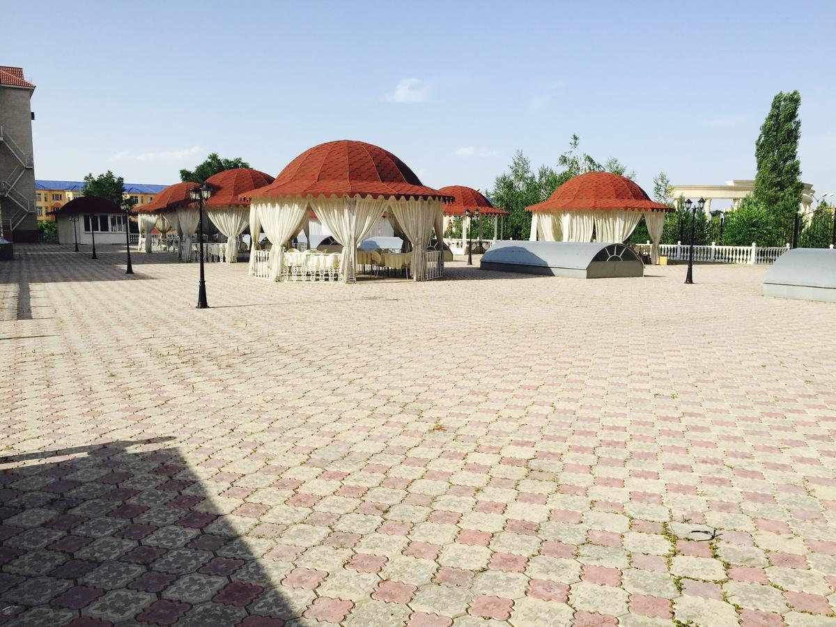 Hotel Ark Ms Taraz Kültér fotó