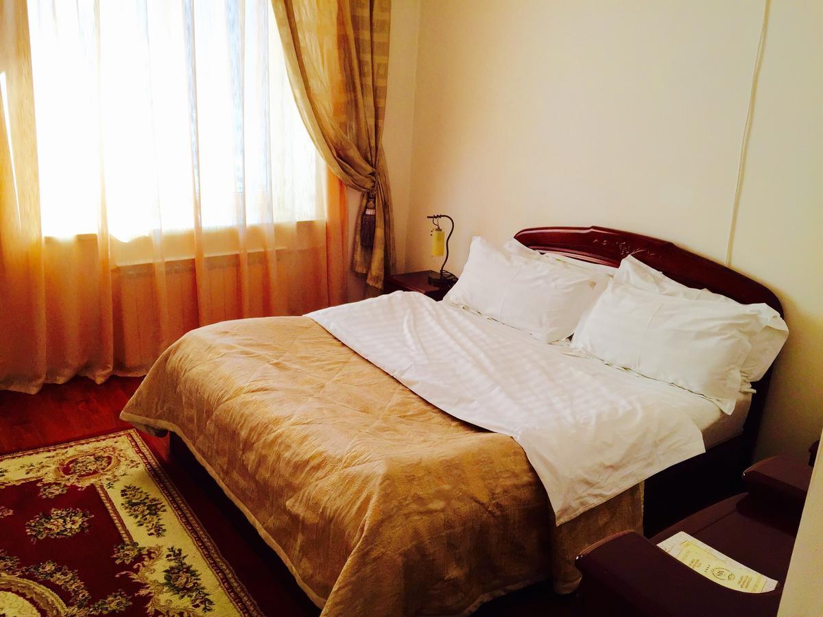 Hotel Ark Ms Taraz Kültér fotó