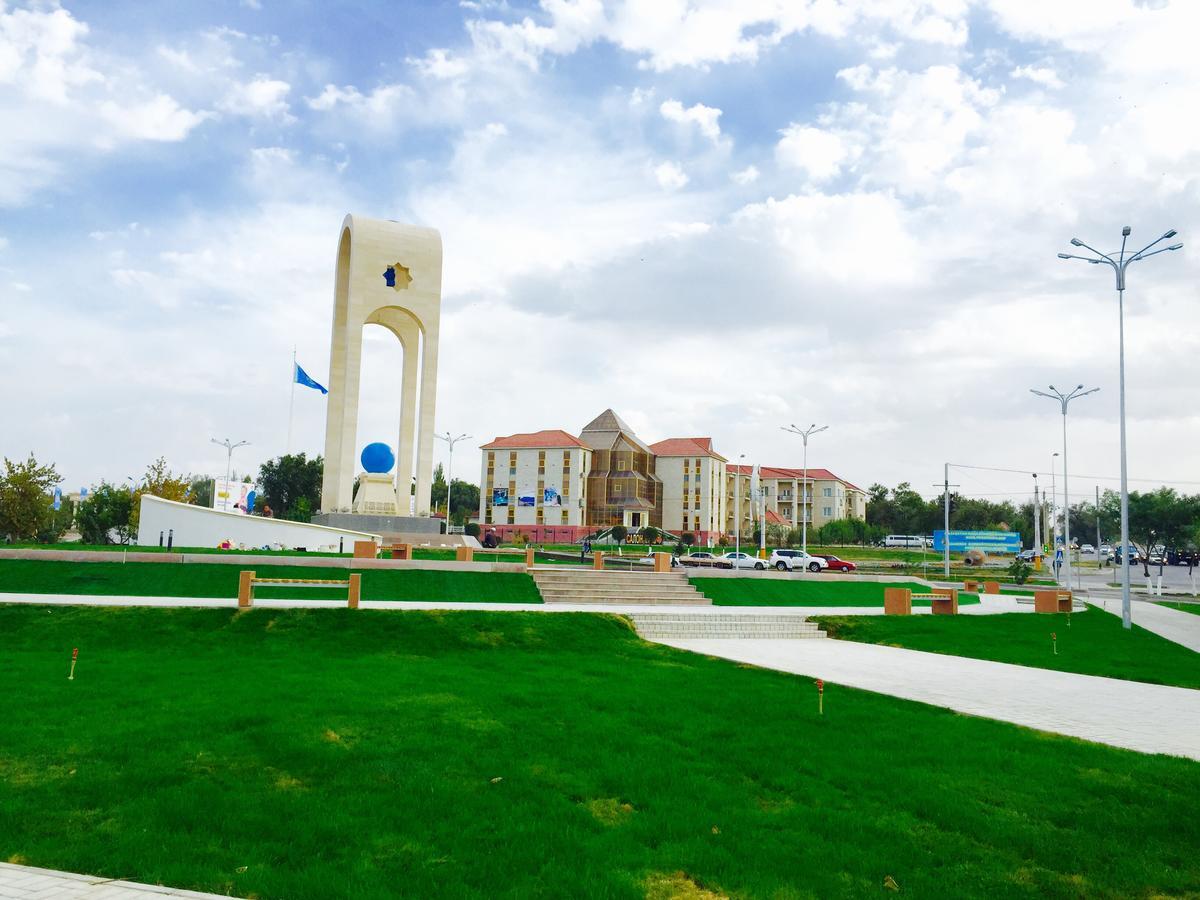 Hotel Ark Ms Taraz Kültér fotó