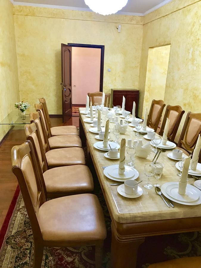Hotel Ark Ms Taraz Kültér fotó