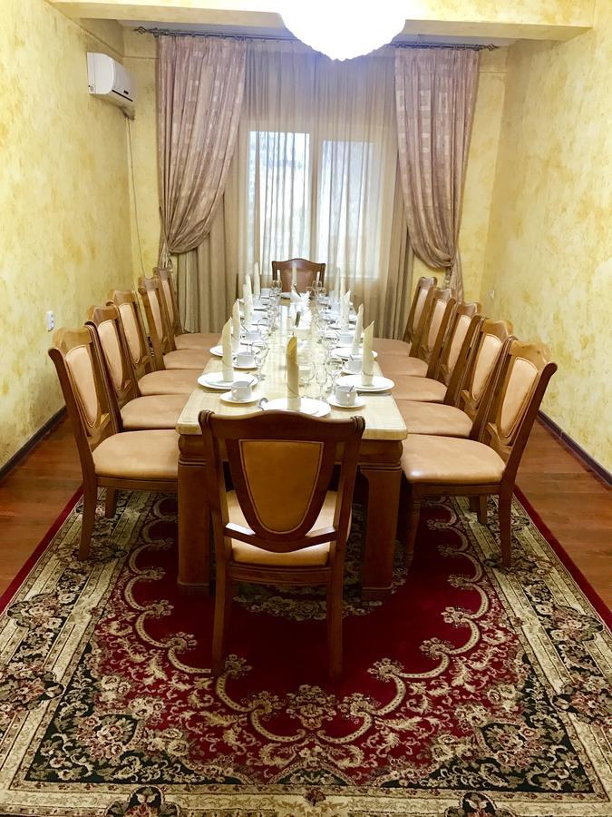 Hotel Ark Ms Taraz Kültér fotó